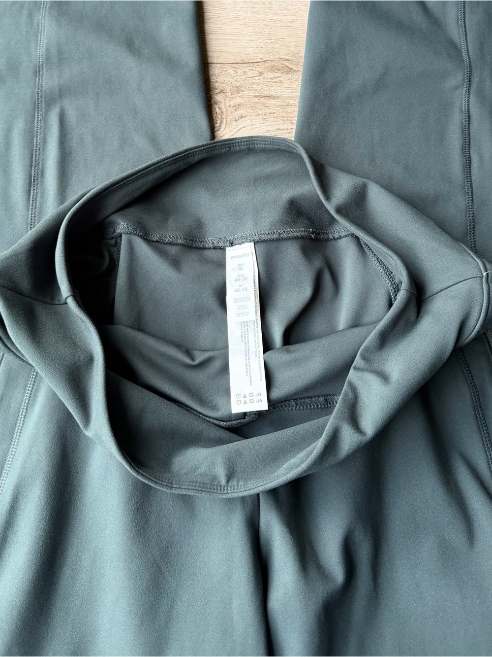 Marika Travel & Commute Wide Leg Pants XL Green High Rise Stretch Zip Pocket NWT - Picture 7 of 16